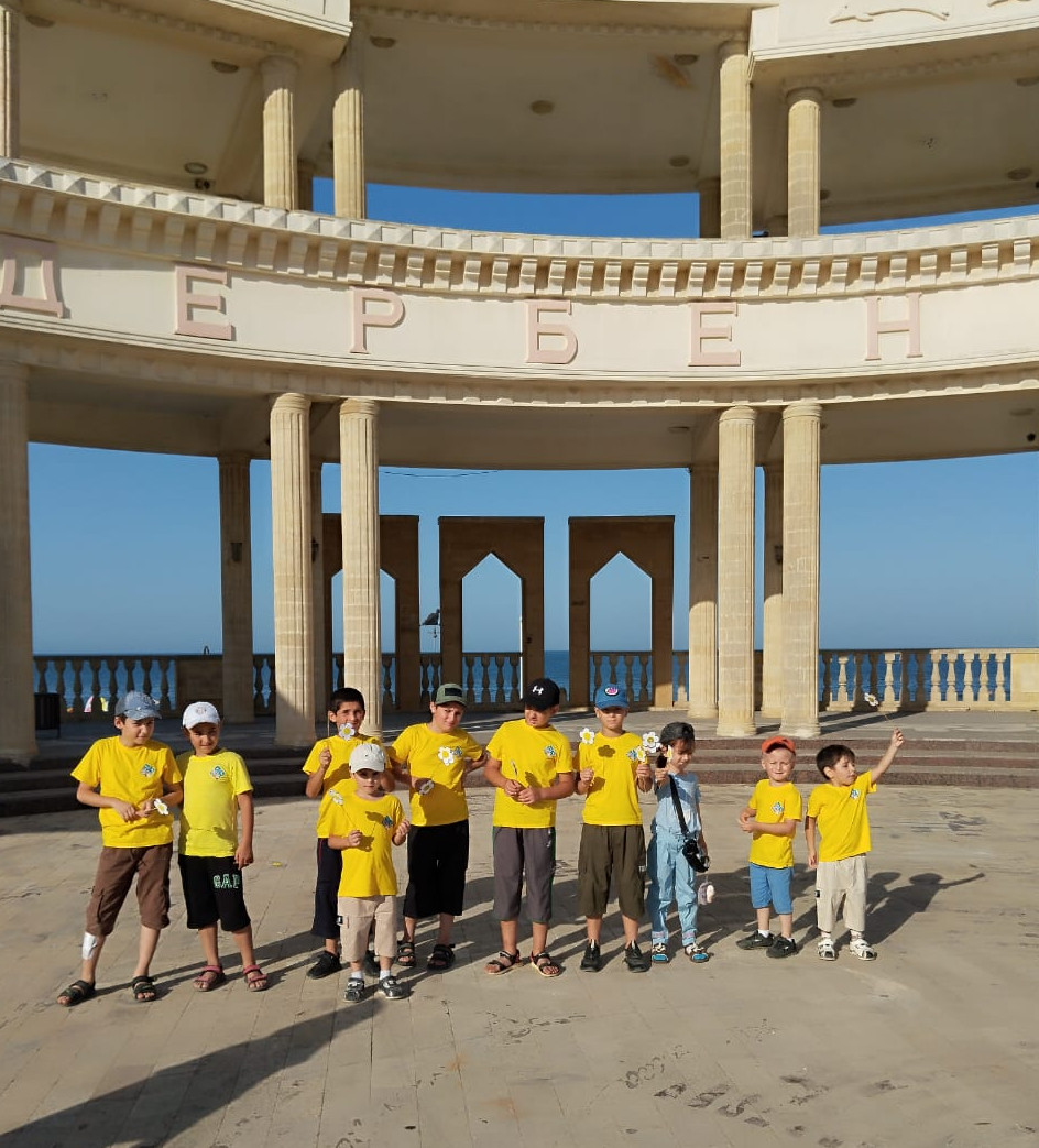 Акция "Дарите ромашки любимым"